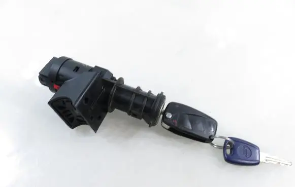 Fiat Panda II Ignition lock 05521B365 46845361