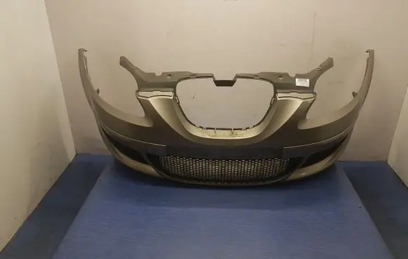 Seat Altea XL Front bumper LS7U