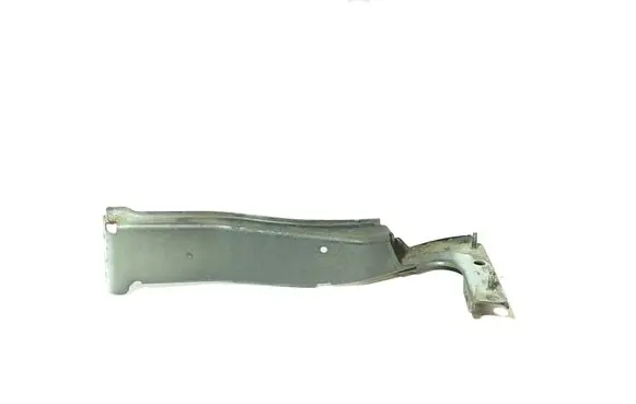 Audi A5 Sportback 8TA Fender mounting bracket 8T0821136A 8T0821136