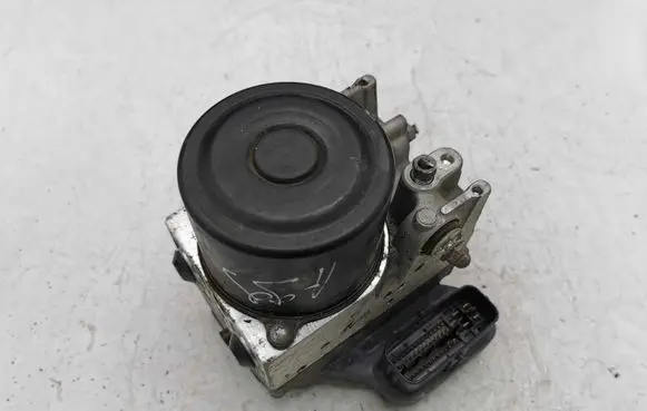 Lexus IS 220D-250-350 ABS Pump 4454053040 8954153010 1338008000