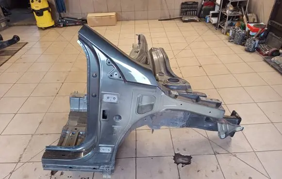 Hyundai Ioniq Front quarter panel 
