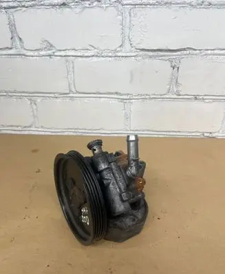 BMW 3 E90 E91 Power steering pump 91128