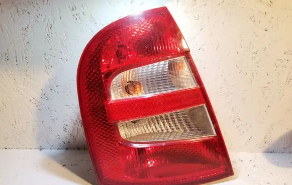 Skoda Fabia Mk1 (6Y) Rear/tail lights 6Y6945095B