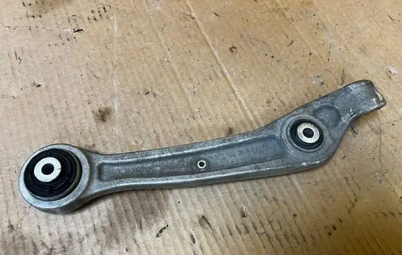 Audi A8 S8 D4 4H Front control arm 87082990