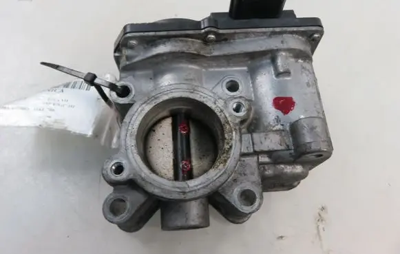 Renault Scenic III - Grand scenic III Throttle body valve 8200578645 8200570865D