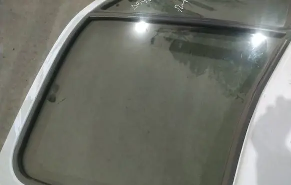 Front door window glass four-door