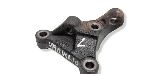 Honda Accord Engine mounting bracket 