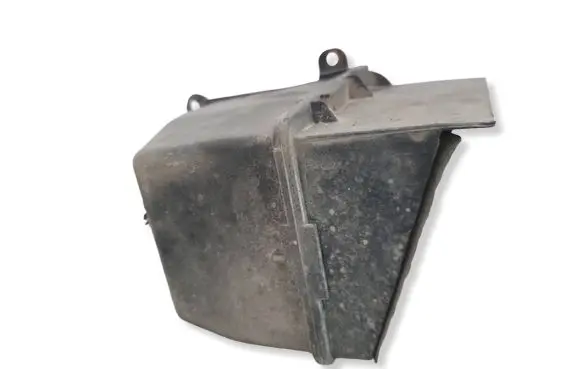 Peugeot 806 Quarter panel pressure vent 1462422080
