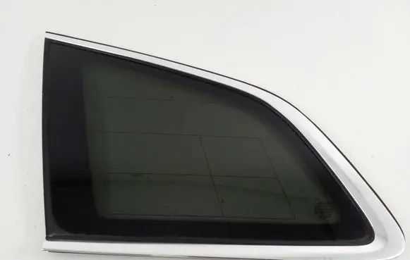 Volvo XC60 Rear side window 32244902