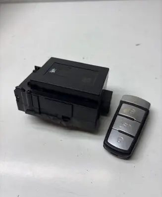 Volkswagen PASSAT B6 Ignition lock 3C0905843R 3039012S 33303401