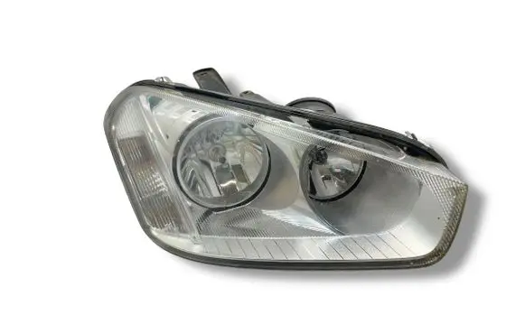 Ford C-MAX I Headlight/headlamp 16531001