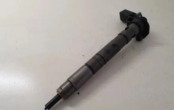 Audi A5 8T 8F Fuel injector 0986435360 23032200403