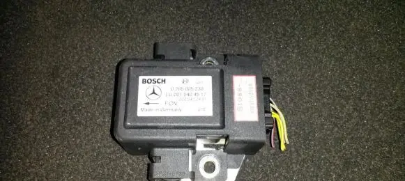 Mercedes-Benz E W210 ESP acceleration yaw rate sensor 0265005230 lu0015404517
