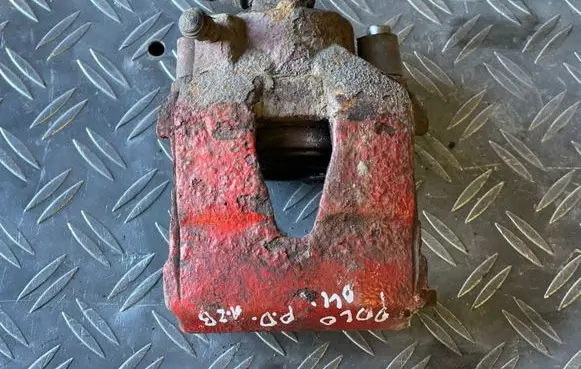 Volkswagen Polo Front brake caliper