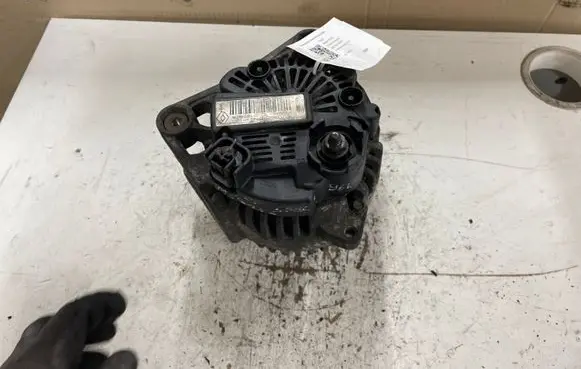 Renault Megane II Generator/alternator 8200667610 107049236 2543563A