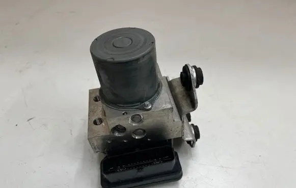 Porsche Cayenne (9Y0 9Y3) ABS Pump 9y0614507a