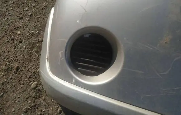 Front bumper lower grill