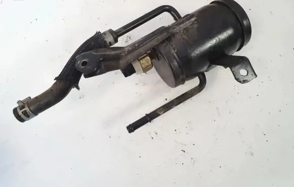 Toyota Avensis T220 Fuel filter 