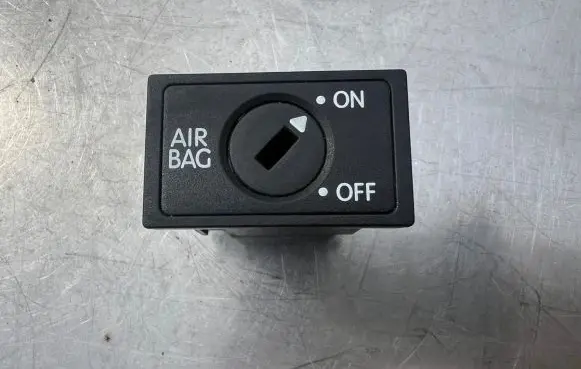 Volkswagen Touran I Passenger airbag on/off switch 1Y0919228A