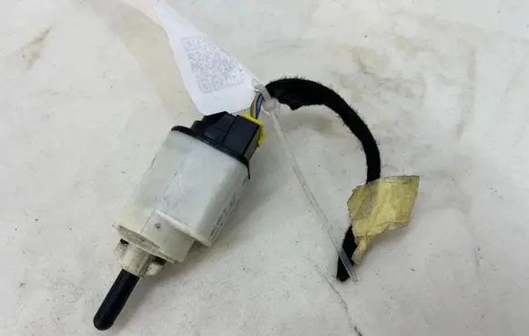 Peugeot 2008 II Brake pedal sensor switch 9813503180