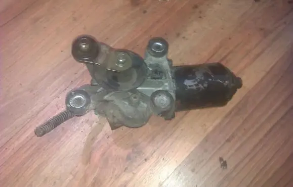 Nissan Sunny Wiper motor