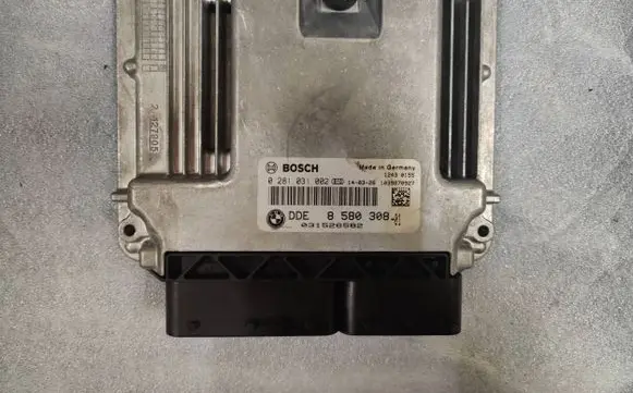 BMW X1 E84 Engine control unit/module 8580308 0281031002