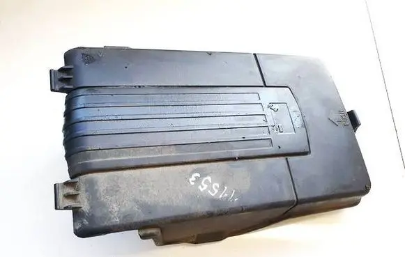 Volkswagen PASSAT B7 Battery box tray cover/lid 3C0915443A