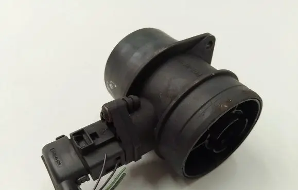 Audi A3 S3 8P Mass air flow meter 0281002461