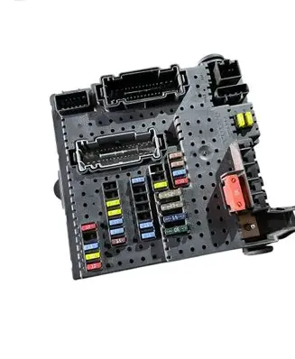 Volvo XC90 Fuse module 8676391 12217799