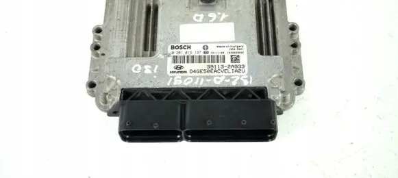 Hyundai i30 Engine control unit/module ECU 0281019137