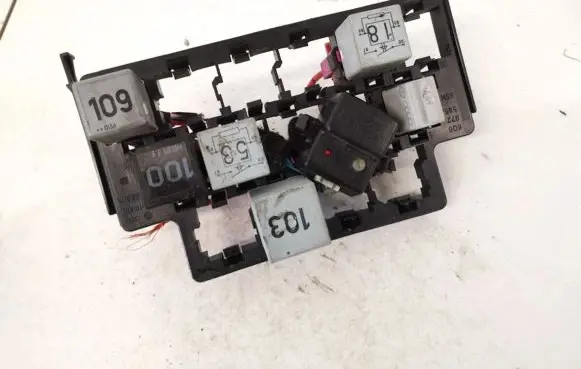 Volkswagen Polo III 6N 6N2 6NF Fuse box set 6q0972595a