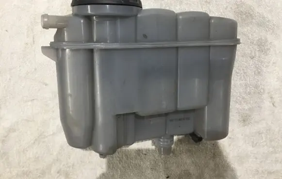 Audi A7 S7 4K8 Coolant expansion tank/reservoir 4K0121405K