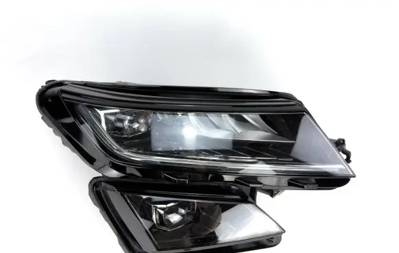 Skoda Kodiaq Headlight/headlamp 566941016H 1ZX01266926 7P5941591AJ