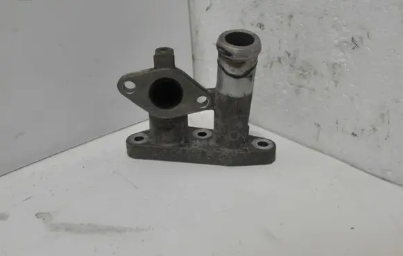 Volkswagen Phaeton EGR valve line/pipe/hose 022131119B