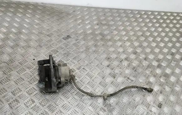 Toyota Yaris Front brake caliper