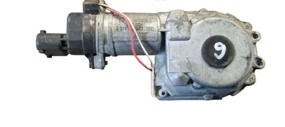 BMW 7 E38 Wiper motor 67528360248 8360248