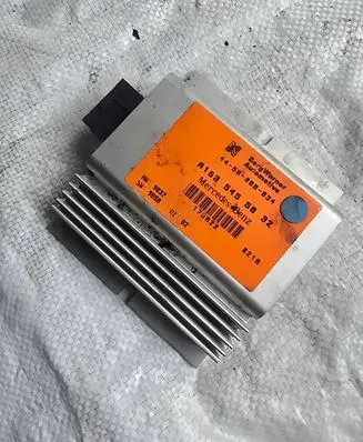 Mercedes-Benz ML W163 Transfer box differential control unit 4450000034 175022 A1635455032