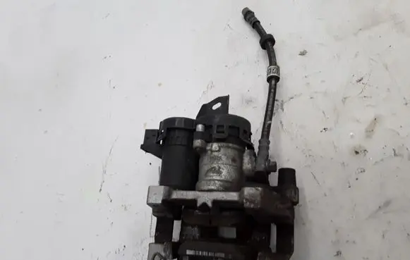 Volvo XC60 Rear brake caliper 32217363