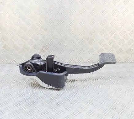 Mercedes-Benz E W213 Brake pedal A2052920407 A2052920415