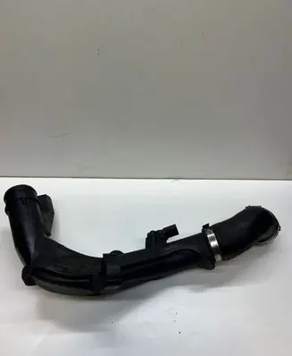 Volkswagen PASSAT B6 Intercooler hose/pipe 5N0145770A