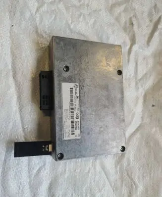 Audi A4 S4 B8 8K Bluetooth control unit module 8T0862335B