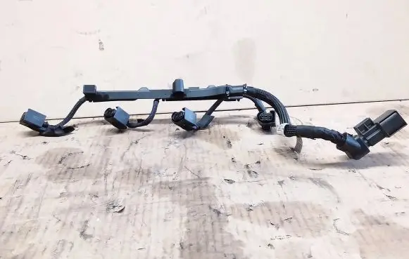 Toyota RAV 4 (XA40) Fuel injector wires 732000208AA 3465477