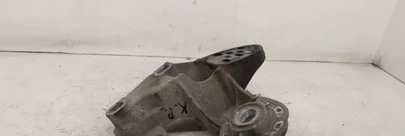 Audi A4 S4 B6 8E 8H Engine mounting bracket 8E0199351