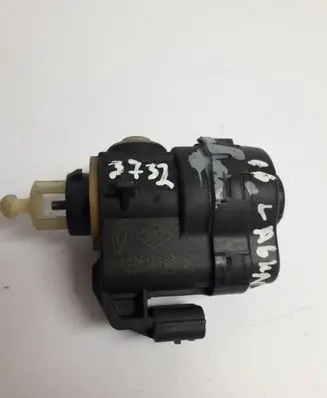 Renault Laguna II Headlight level adjustment motor 8200261818 8200261818B
