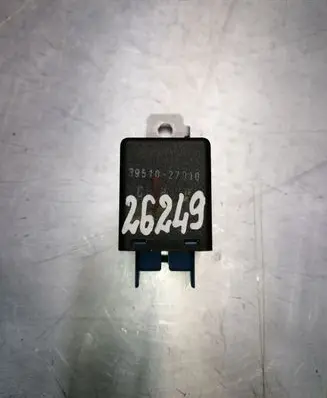 KIA Carens II Other relay 3951027010