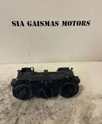 Volkswagen PASSAT B6 Climate control unit 1CF747309