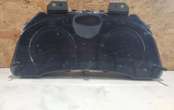 Toyota Avensis T270 Speedometer (instrument cluster) 8380005K00