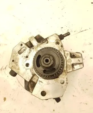 BMW 7 E65 E66 Fuel injection high pressure pump 0445010074
