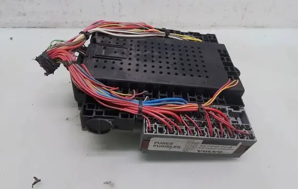 Volvo S60 Fuse module 0085169