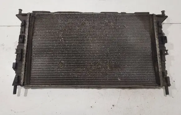 Ford Focus C-MAX Coolant radiator 3M5H8005TK 17JAN2005